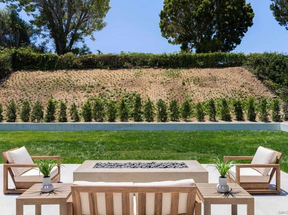 5826 Soledad Mountain Rd, La Jolla CA 92037