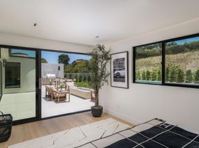 5826 Soledad Mountain Rd, La Jolla CA 92037