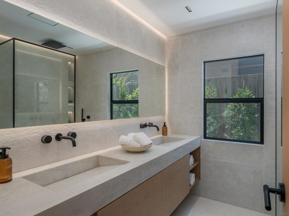 5826 Soledad Mountain Rd, La Jolla CA 92037