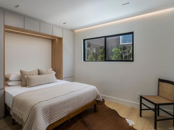 5826 Soledad Mountain Rd, La Jolla CA 92037