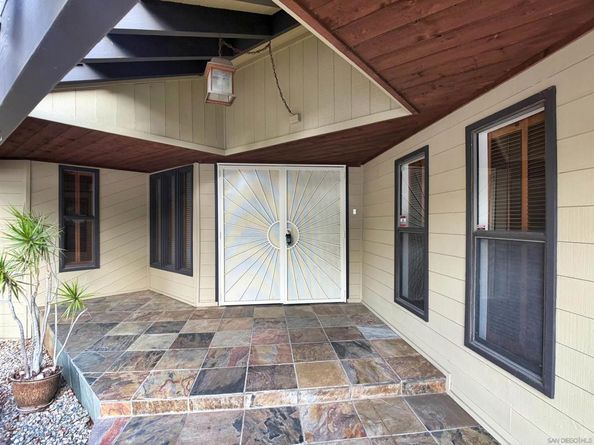 1077 Vista Madera Lane, El Cajon CA 92019