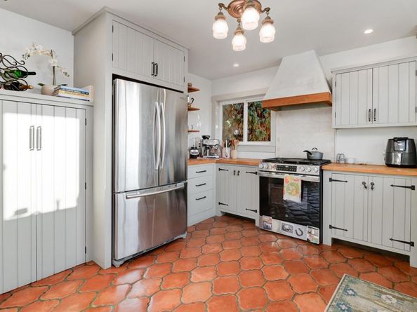 2130 32 B St, San Diego CA 92102