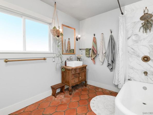 2130 32 B St, San Diego CA 92102