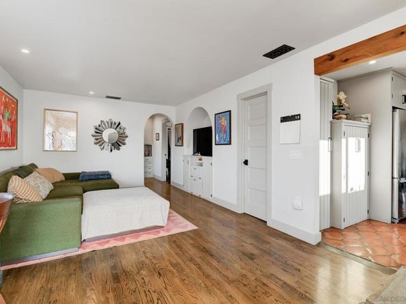 2130 32 B St, San Diego CA 92102