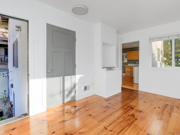 2130 32 B St, San Diego CA 92102