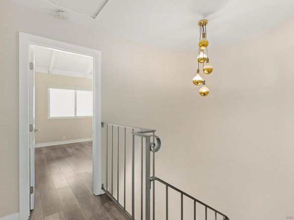 1913 Alga Rd A, Carlsbad CA 92009