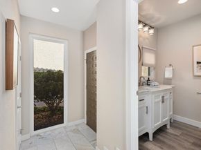 1913 Alga Rd A, Carlsbad CA 92009