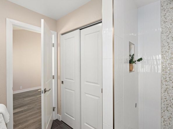 1913 Alga Rd A, Carlsbad CA 92009