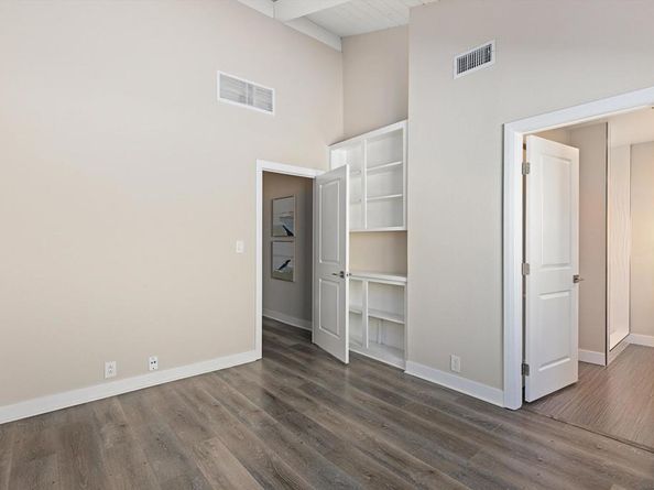 1913 Alga Rd A, Carlsbad CA 92009