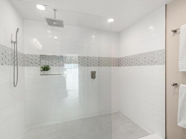 1913 Alga Rd A, Carlsbad CA 92009