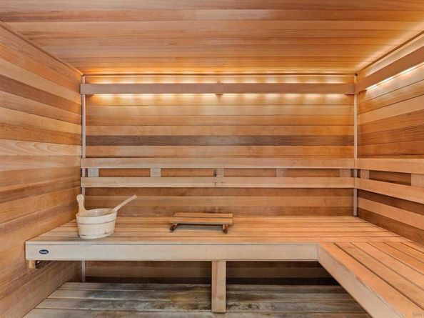 1913 Alga Rd A, Carlsbad CA 92009