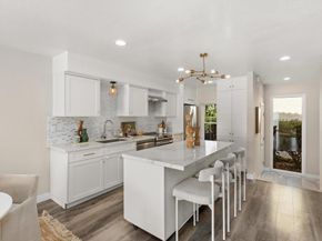 1913 Alga Rd A, Carlsbad CA 92009