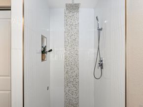 1913 Alga Rd A, Carlsbad CA 92009