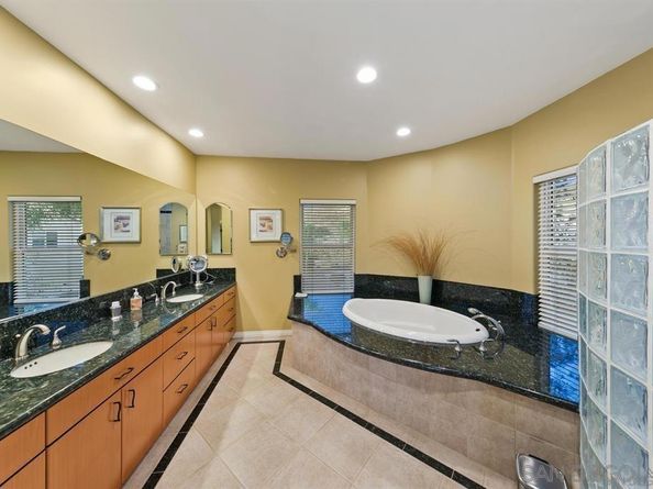 836 Camelot Pkwy, El Cajon CA 92019