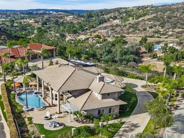 836 Camelot Pkwy, El Cajon CA 92019