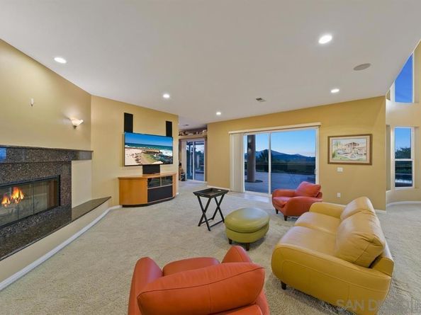 836 Camelot Pkwy, El Cajon CA 92019