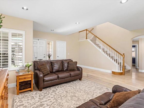 2090 Grand View Glen, Escondido CA 92026