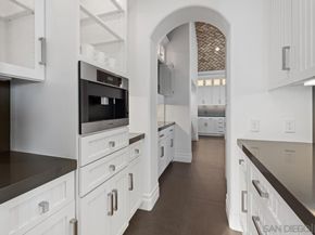 8069 Entrada De Luz E, San Diego CA 92127