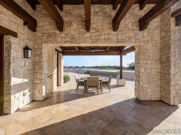 8069 Entrada De Luz E, San Diego CA 92127