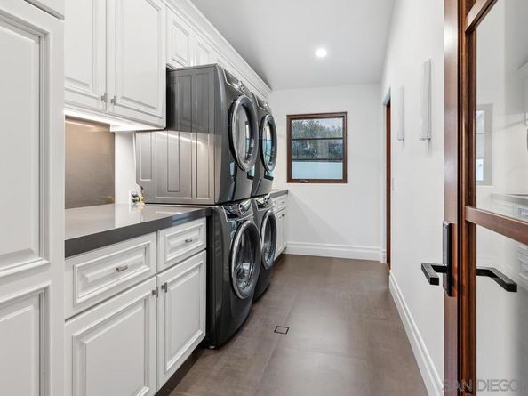 8069 Entrada De Luz E, San Diego CA 92127