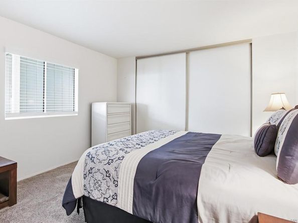 1723 Kiwi Gln, Escondido CA 92026