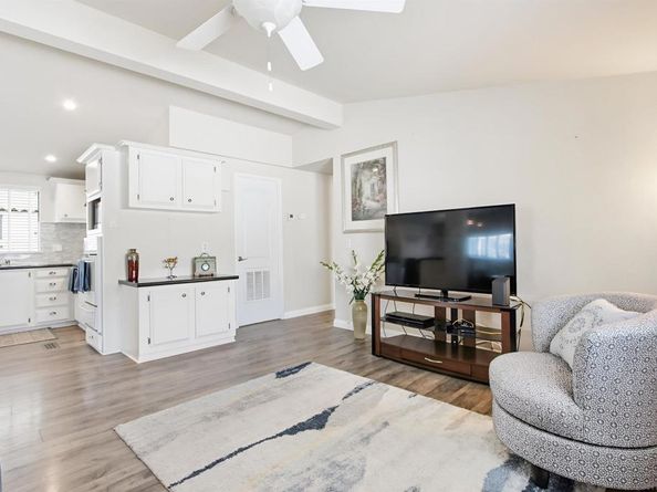 1723 Kiwi Gln, Escondido CA 92026