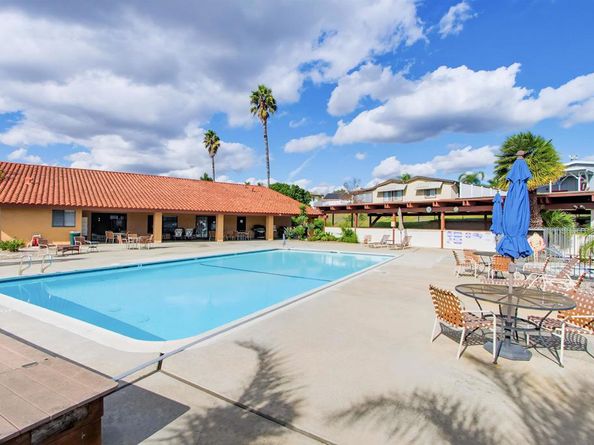 1723 Kiwi Gln, Escondido CA 92026