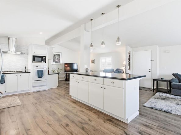 1723 Kiwi Gln, Escondido CA 92026