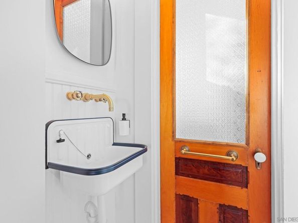 1930 30Th St, San Diego CA 92102