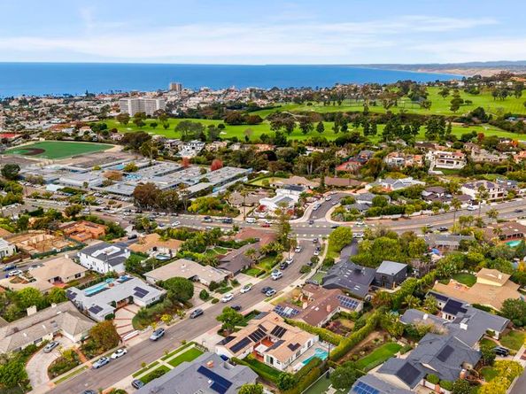 6653 Avenida Manana, La Jolla CA 92037