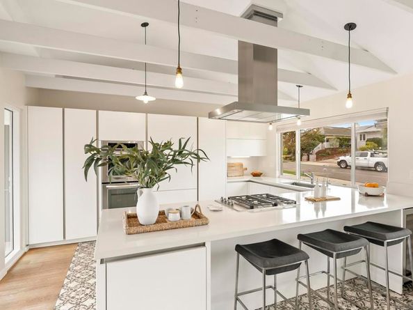 6653 Avenida Manana, La Jolla CA 92037