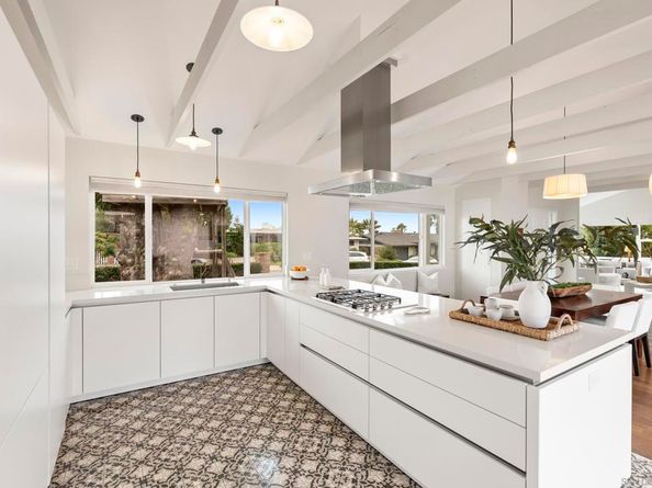 6653 Avenida Manana, La Jolla CA 92037