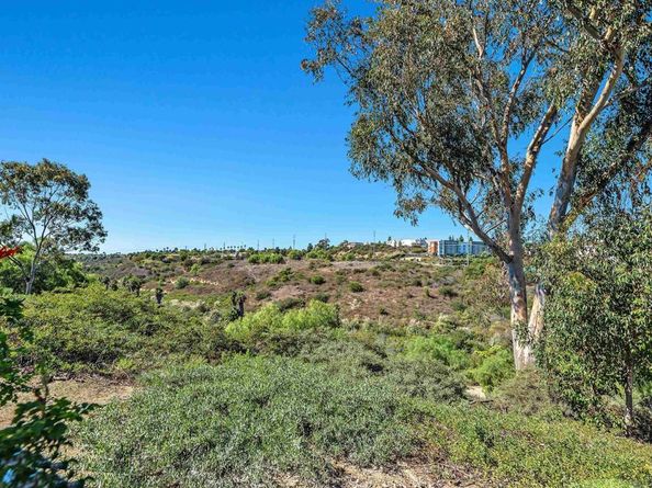 2042 Sequoia St, San Marcos CA 92078