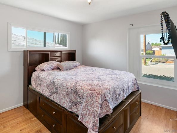 6549 Glenroy, San Diego CA 92120