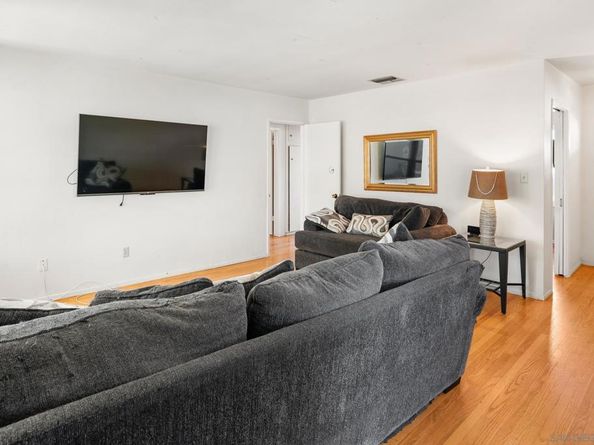 6549 Glenroy, San Diego CA 92120