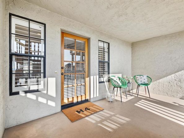 3961 Hortensia St H4, San Diego CA 92110