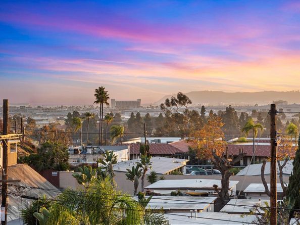 3961 Hortensia St H4, San Diego CA 92110