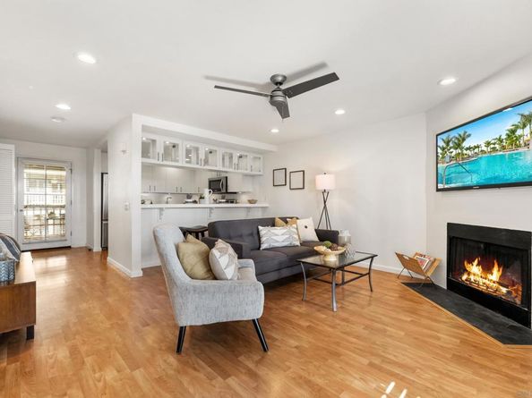 3961 Hortensia St H4, San Diego CA 92110