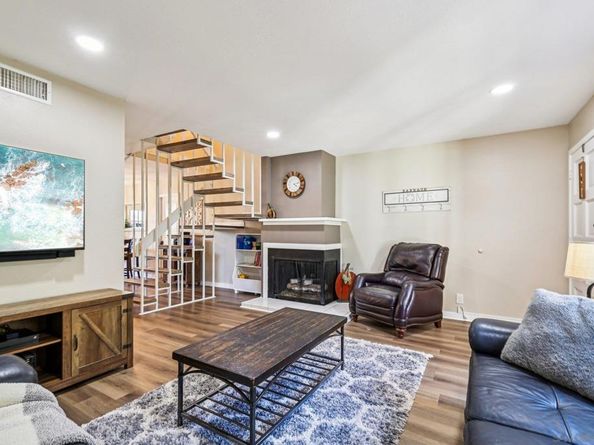 9805 Caminito Cuadro, San Diego CA 92129