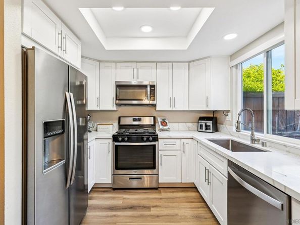 9805 Caminito Cuadro, San Diego CA 92129