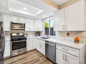 9805 Caminito Cuadro, San Diego CA 92129