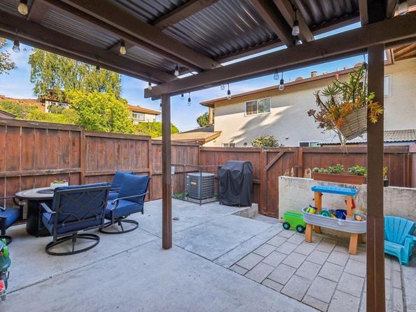 9805 Caminito Cuadro, San Diego CA 92129