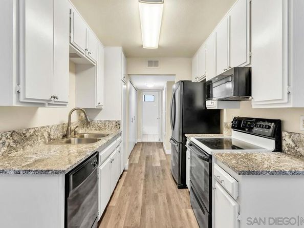 450 W Vermont Ave 105, Escondido CA 92025