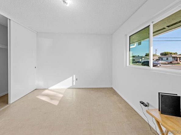 3374 Ashford St, San Diego CA 92111