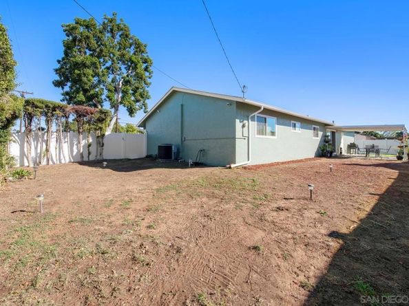 3374 Ashford St, San Diego CA 92111