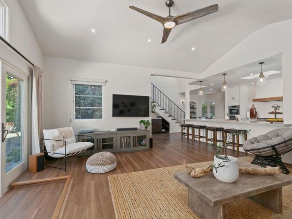 901 Stratford Drive, Encinitas CA 92024