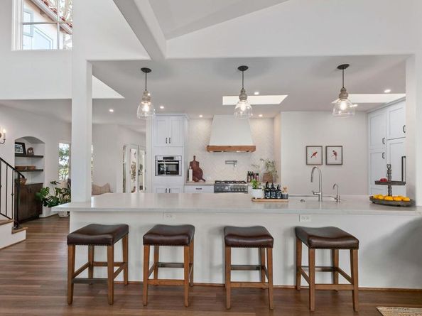 901 Stratford Drive, Encinitas CA 92024