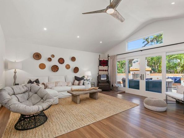 901 Stratford Drive, Encinitas CA 92024
