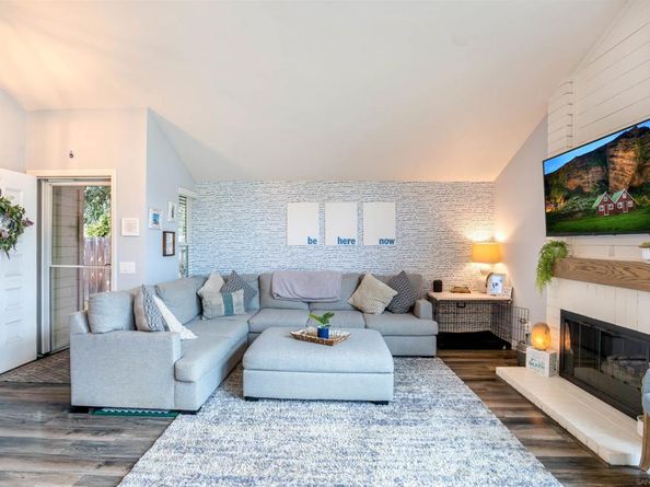 13286 Creek Park Ln, Poway CA 92064