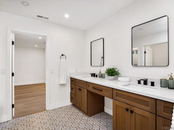 1513 California St, Oceanside CA 92054